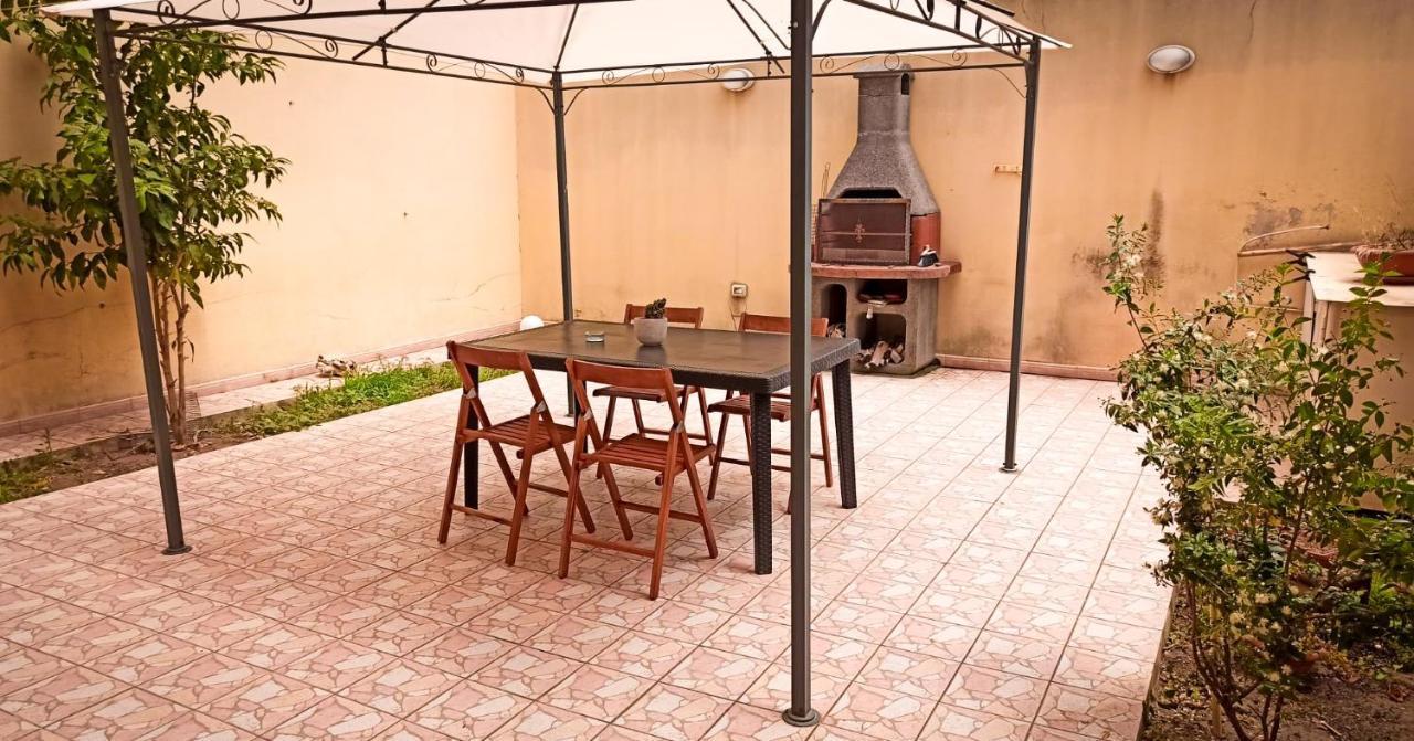 Domumontegrappa - Appartamento Indipendente Con Giardino - Sestu Exteriör bild